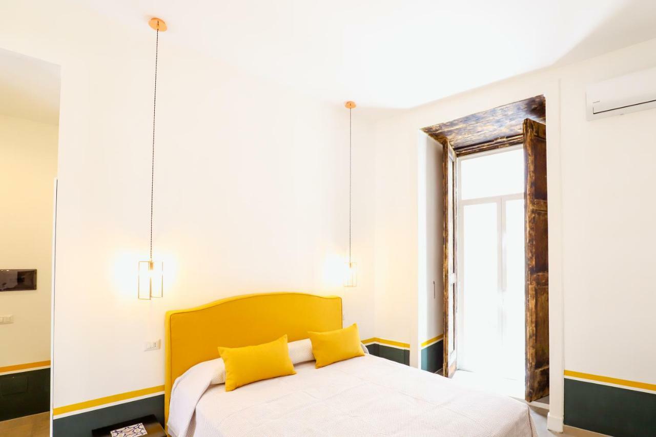 ナポリ A I R Sant'Anna Bed & Breakfast エクステリア 写真