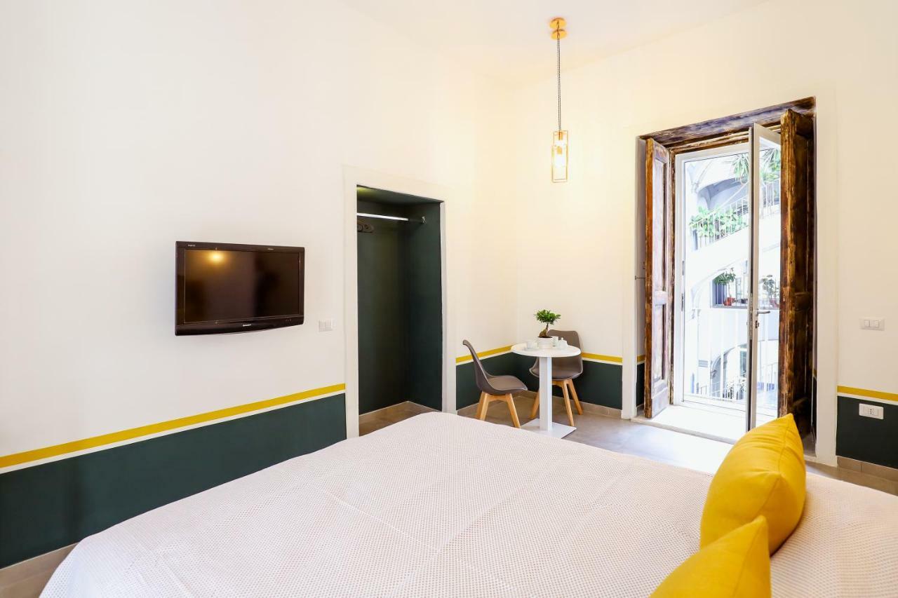ナポリ A I R Sant'Anna Bed & Breakfast エクステリア 写真