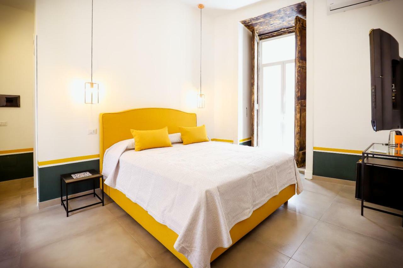 ナポリ A I R Sant'Anna Bed & Breakfast エクステリア 写真